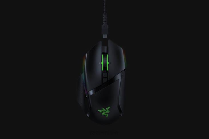 un color ratones 6B0F35 Basilisk Ultimate con base de carga. Razer