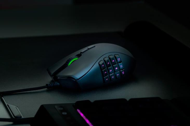 un color ratones 6B0F48 trinidad naga Razer