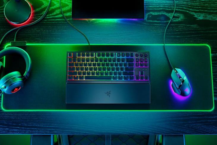 un color teclado 6B0F76 ornata v3 sin llave - nosotros Razer
