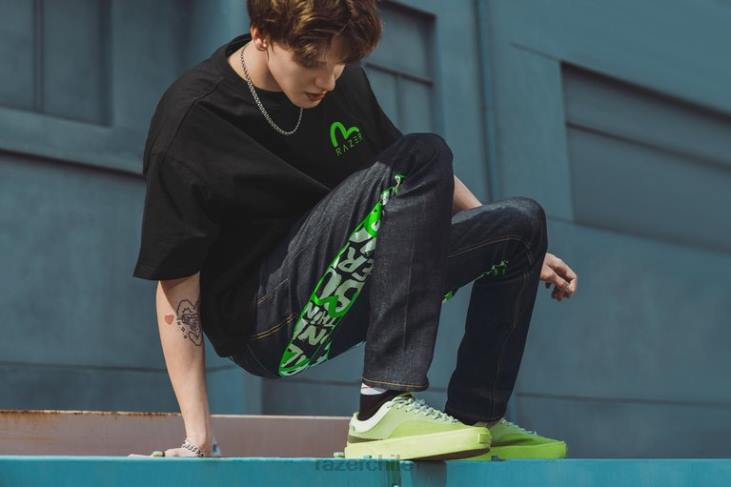 un color vestir 6B0F192 Vaqueros carrot-fit con bordado y estampado daicock de evisu #2017 Razer